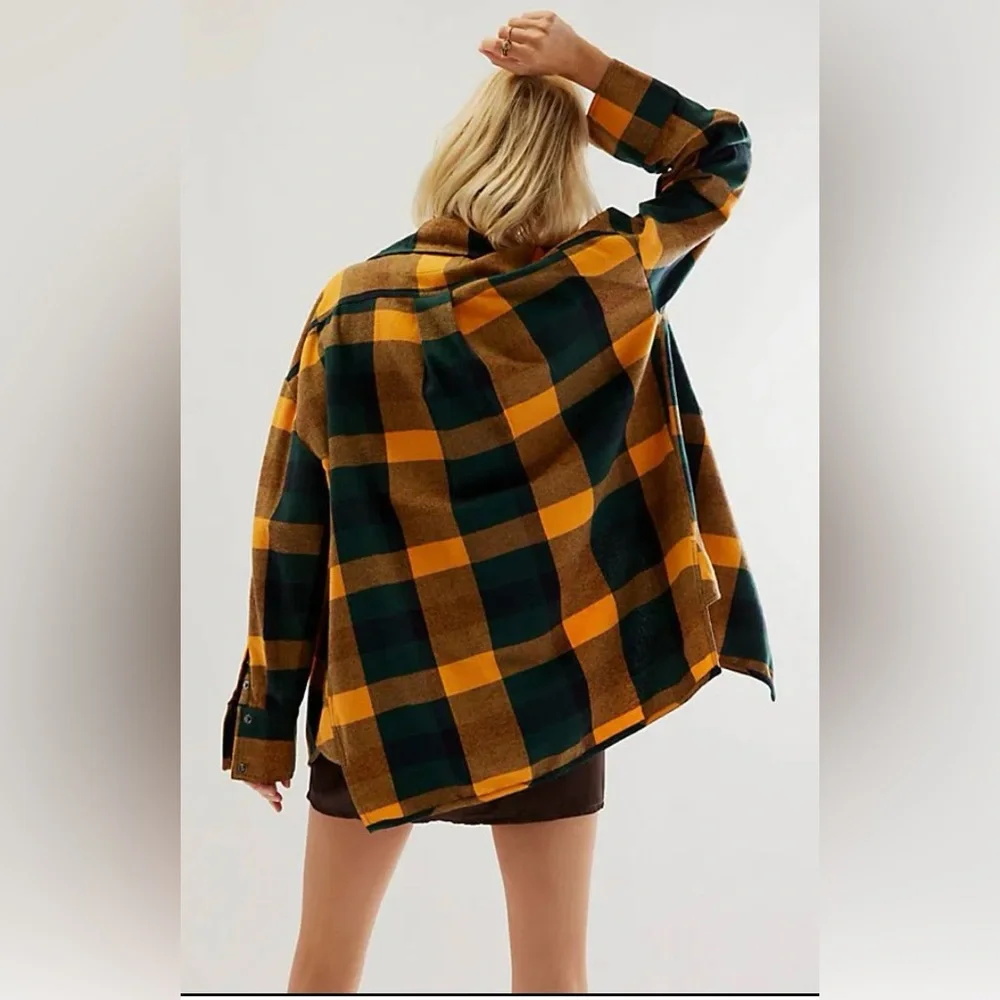 We the Free Izzie Cargo Shirt Plaid, size M. - Picture 4 of 5